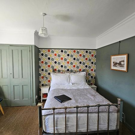 The Lodge Stanwell Buitenkant foto